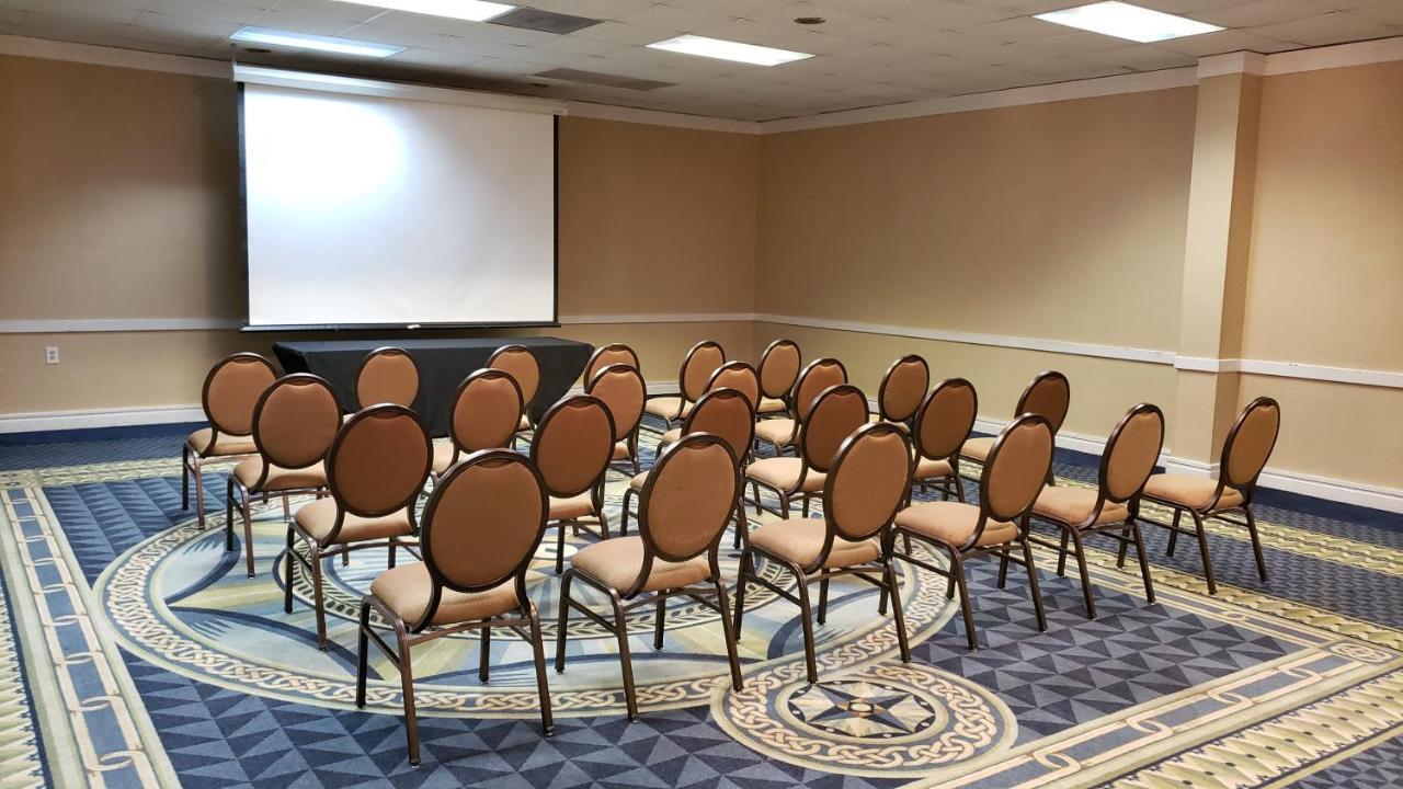 Red Roof Inn & Conference Center מק'קיני מראה חיצוני תמונה