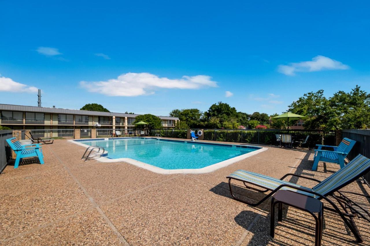 Red Roof Inn & Conference Center מק'קיני מראה חיצוני תמונה