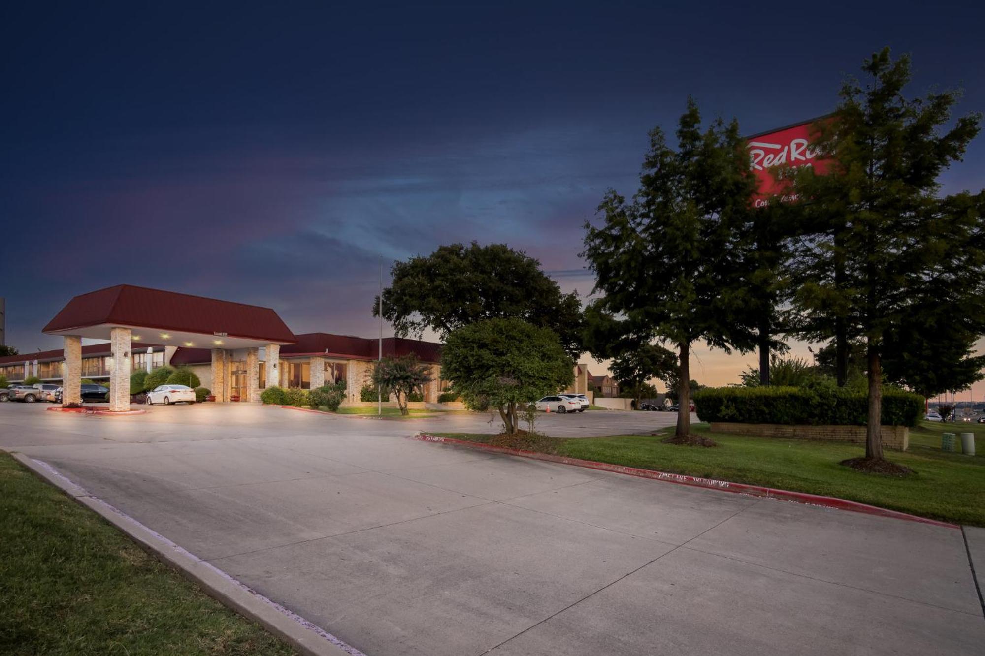 Red Roof Inn & Conference Center מק'קיני מראה חיצוני תמונה